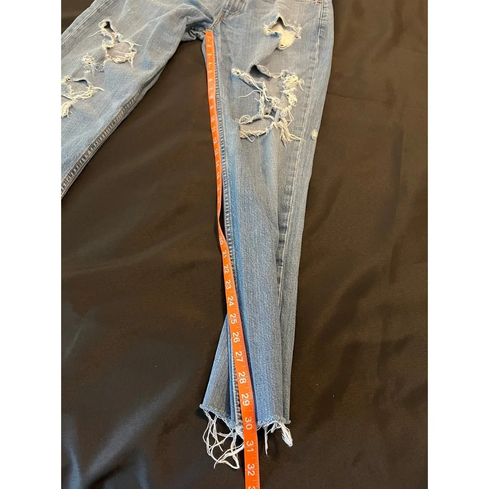 Levis Distressed Light Wash Straight Leg Jeans Raw Hem 100% Cotton 32x31